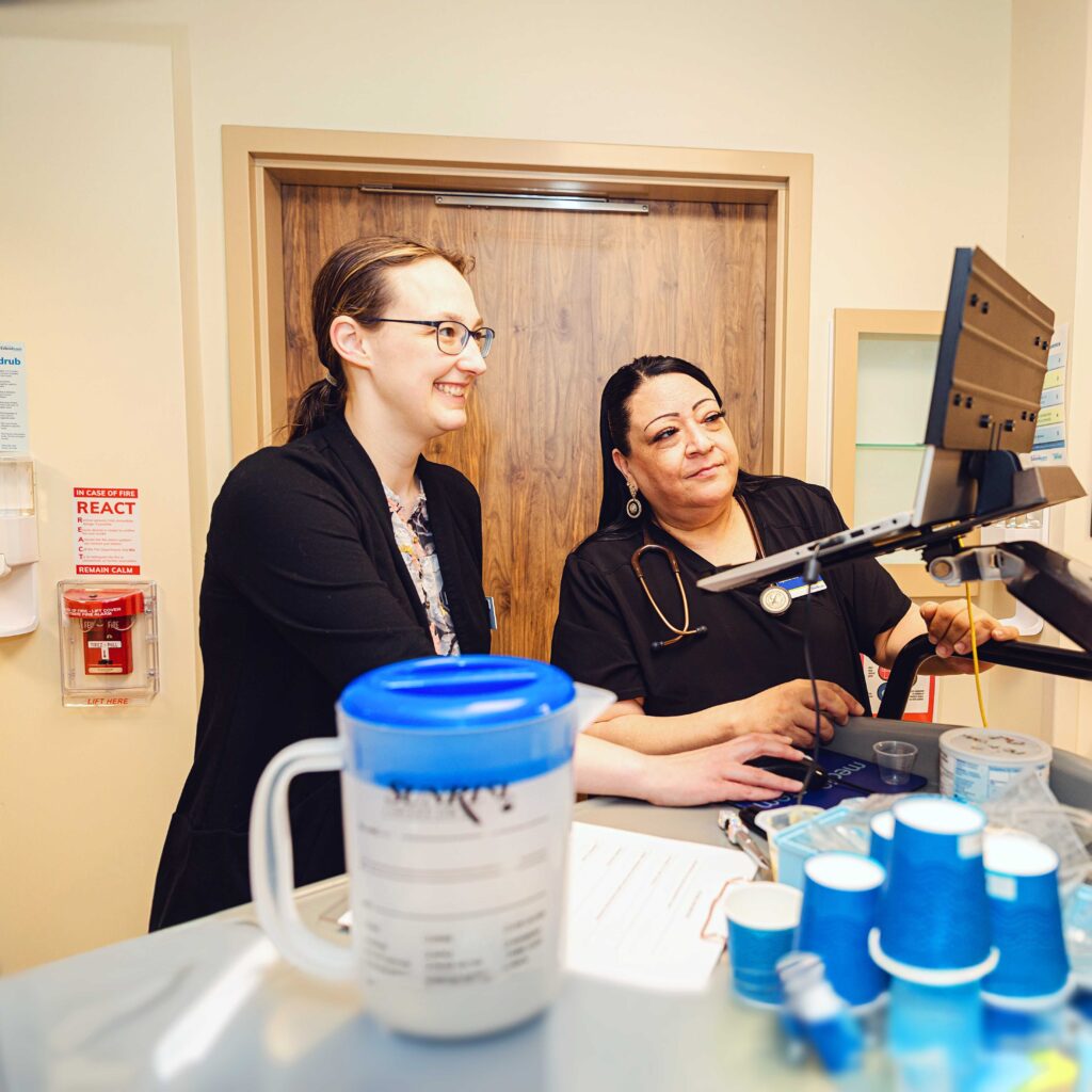 Extendicare - Nursing team at work